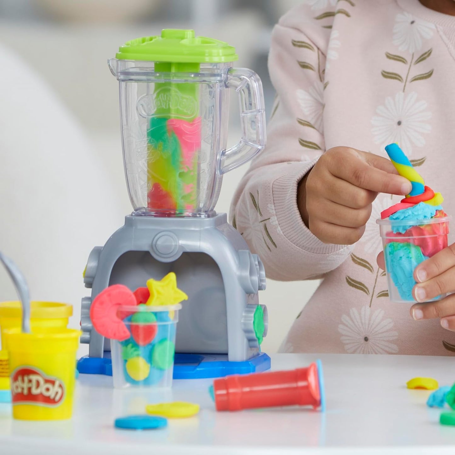 Play-Doh Kitchen Creations Swirlin' Smoothies Blender Dough Playset
