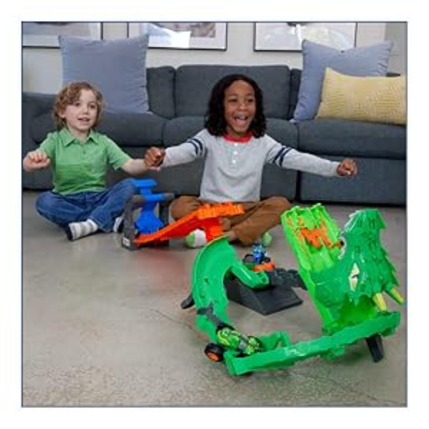 Hot Wheels Sharks and Dinos Dragon Demolition